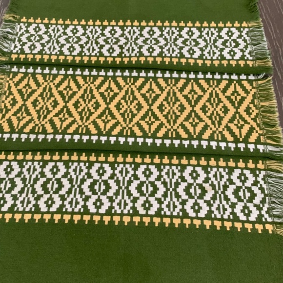 Table Runner Mid-Century Modern Geometric Design - Picture 5 of 8